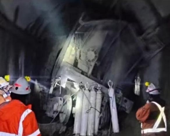 Trabalhadores são achados mortos após desabamento de mina no Chile