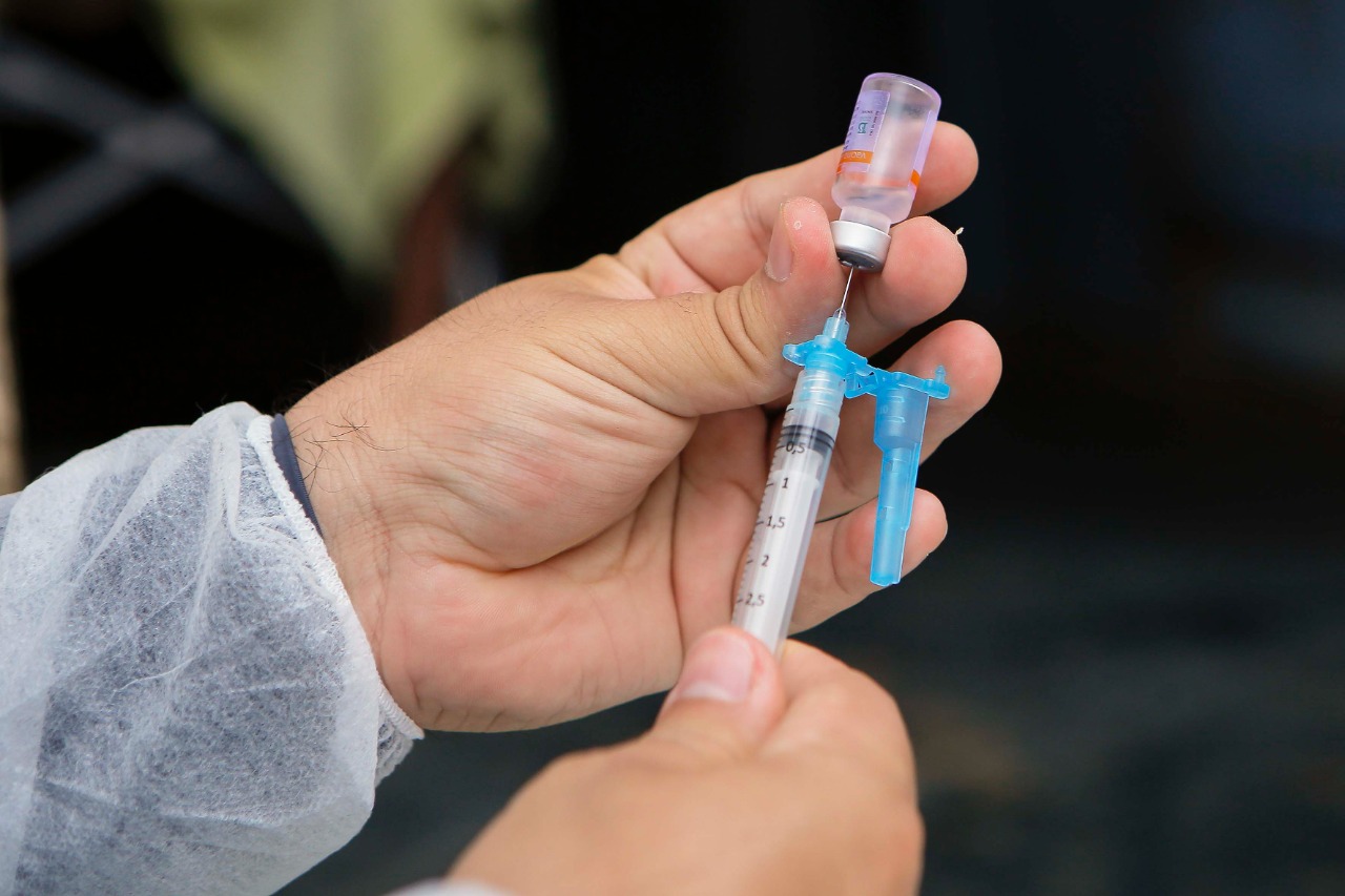 Governo Federal tem 48hs para se manifestar sobre vacinação coletiva no AM