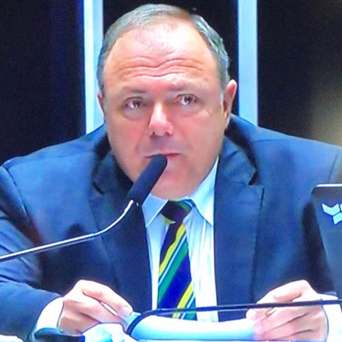 Governistas tentam blindar Pazuello após fala no Senado