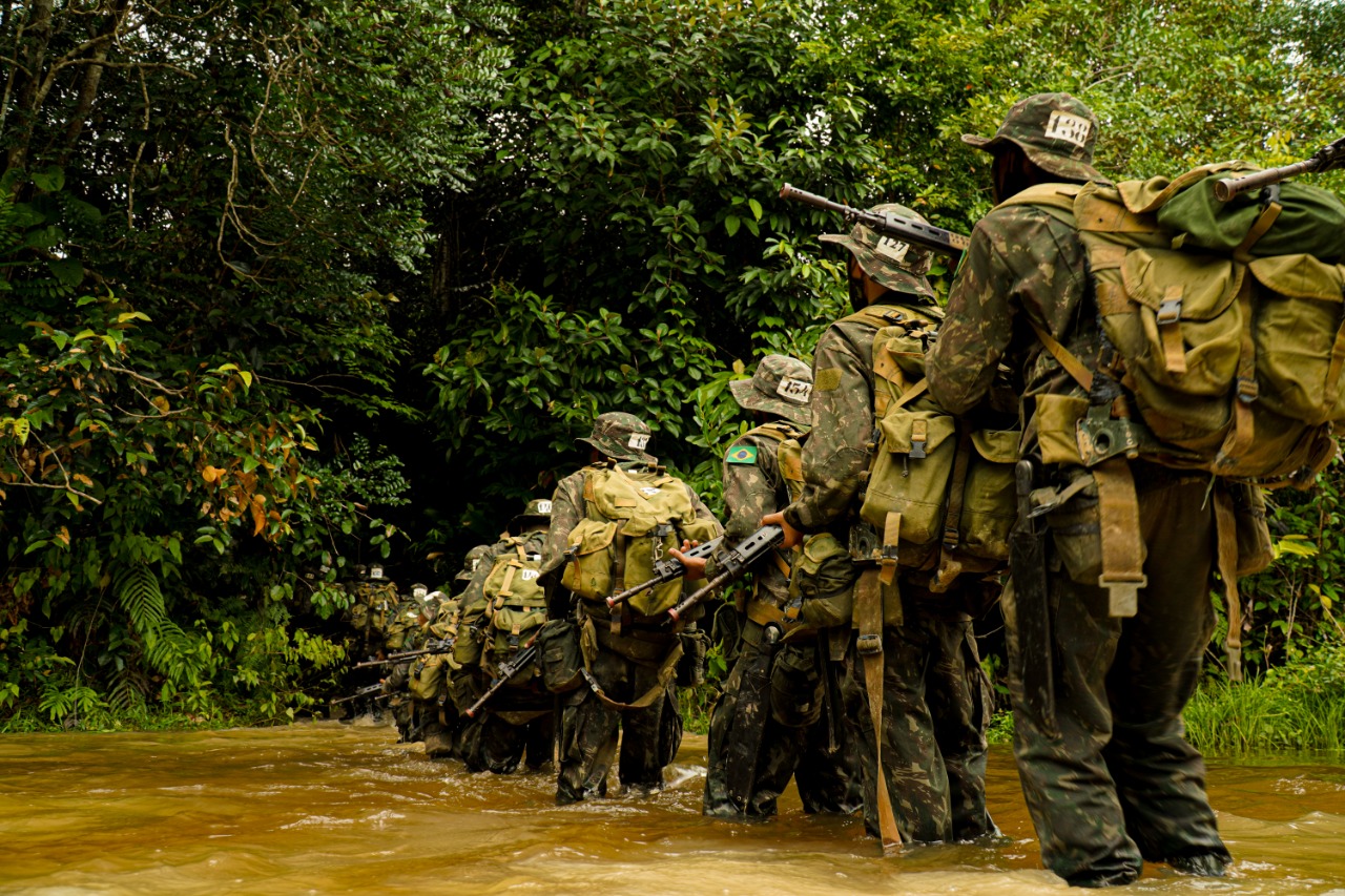 Exército realiza estágio básico de combatente de selva no Amazonas