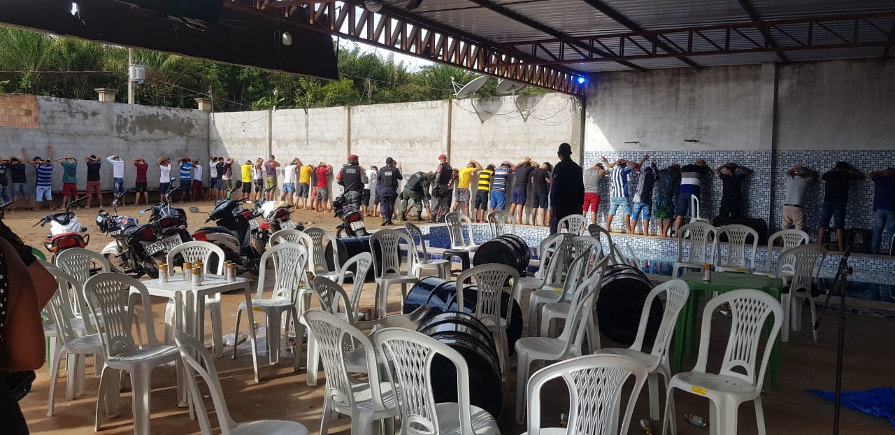 Mais de 150 pessoas são presas em festa clandestina no Amazonas