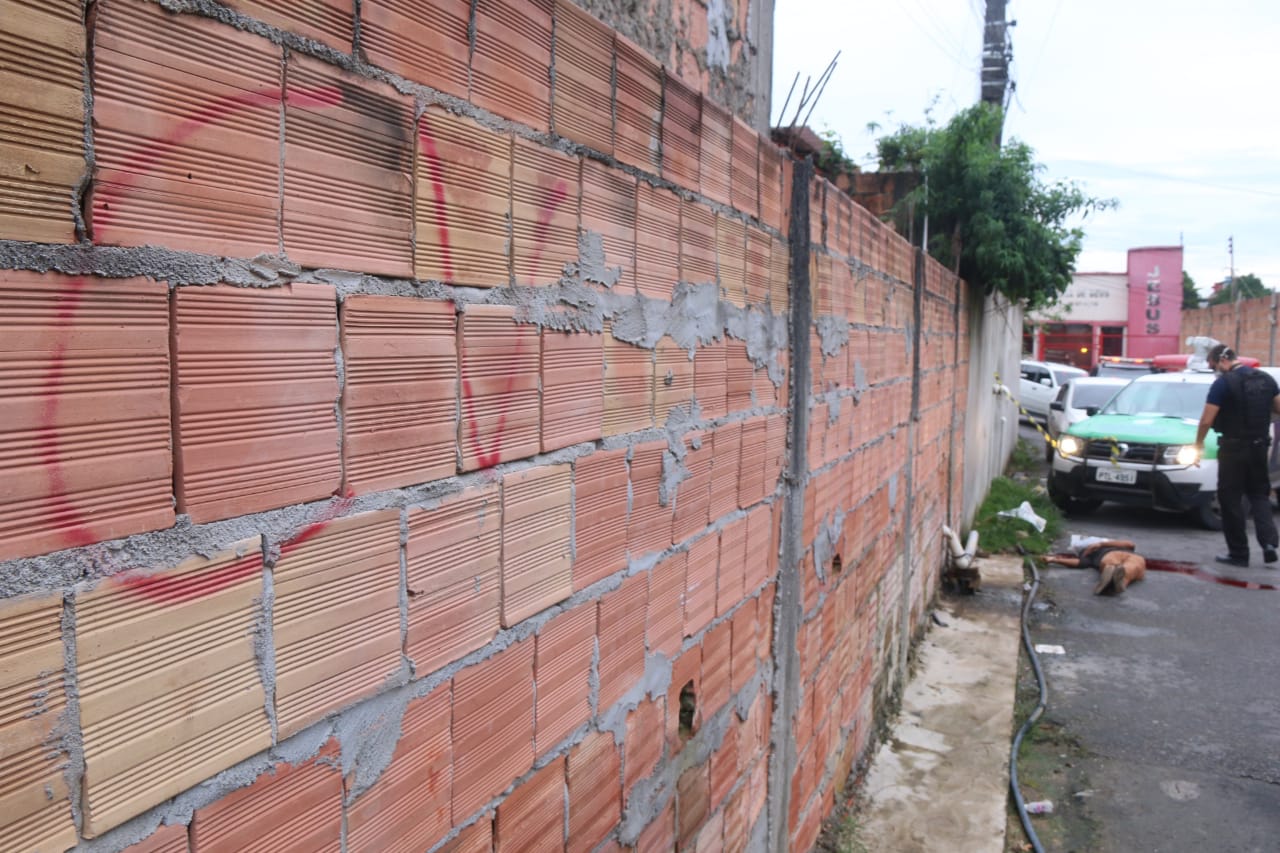 Homem é assassinado em área dominada pelo Comando Vermelho em Manaus