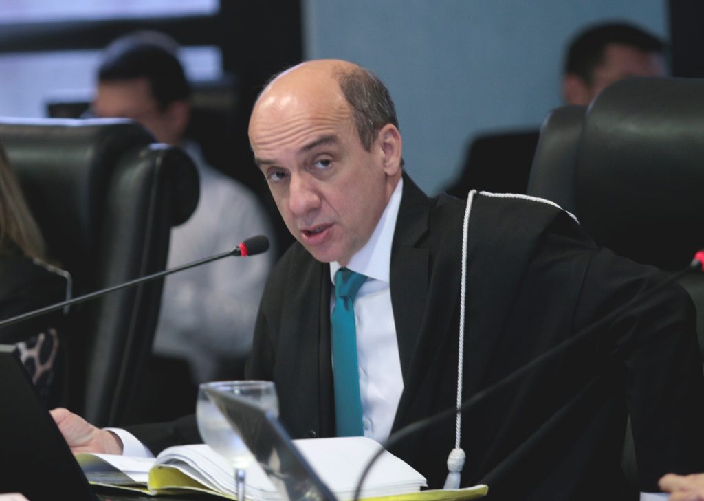 TCE e CMM firmam acordo de cooperação com Ouvidoria 