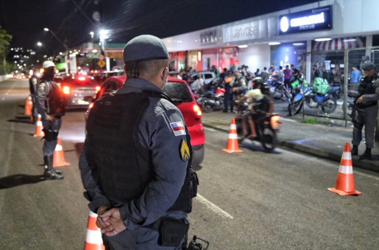 Onda de violência deixa 21 mortos na Compensa e policiamento é fortalecido