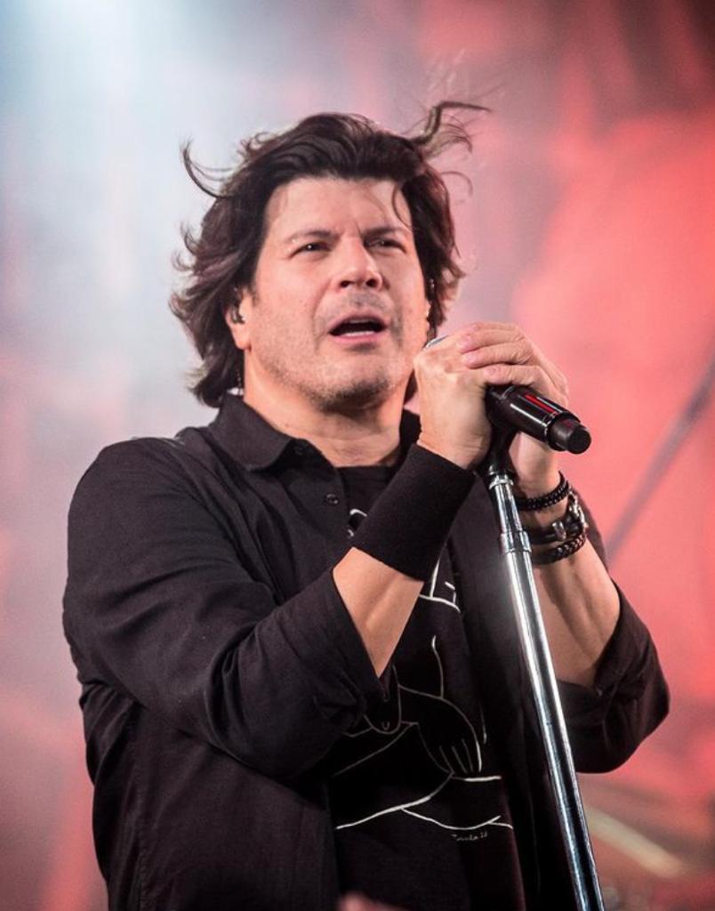 Paulo Ricardo é proibido de fazer shows com músicas do RPM