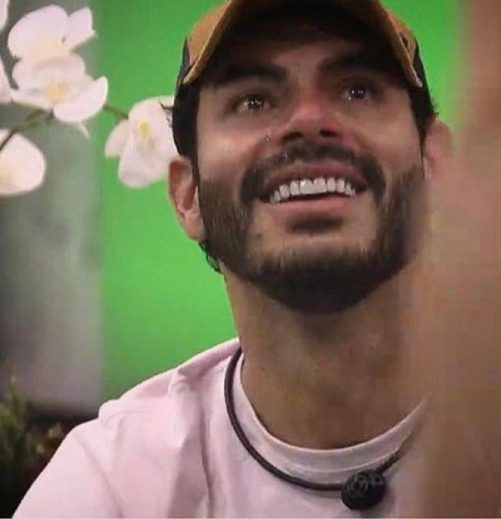 Assessoria de Rodolffo pede desculpas por fala sobre cabelo de João