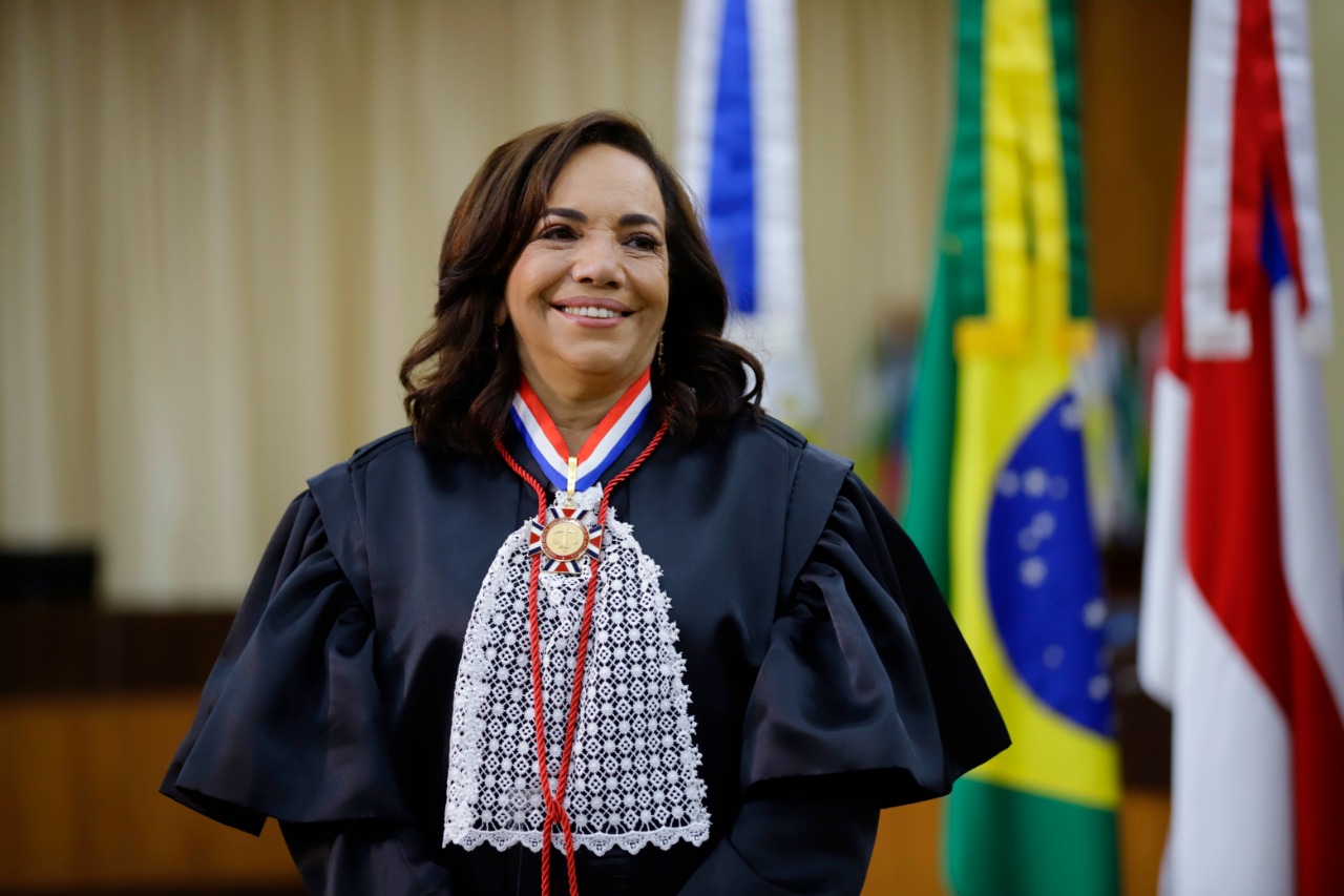 Vânia Marinho toma posse como nova desembargadora do TJAM 