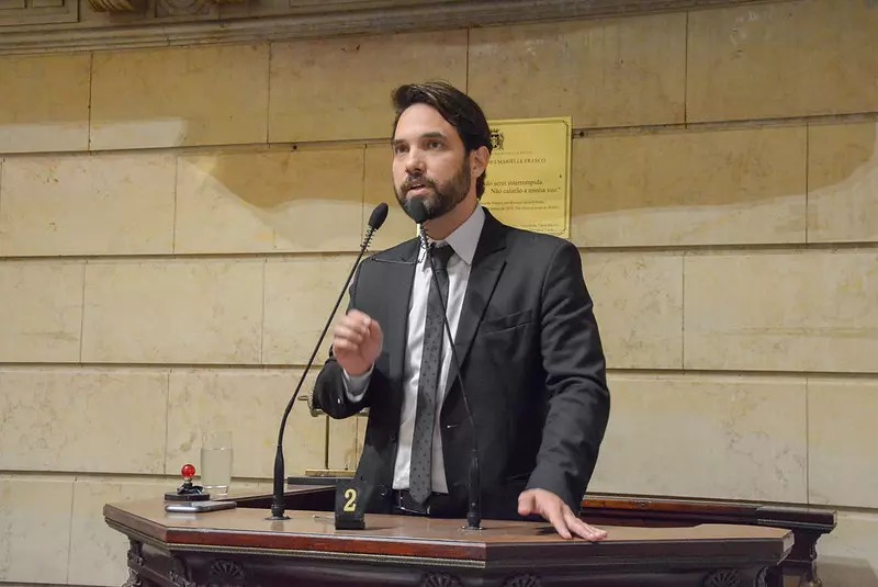 Conselho de Ética deve representar amanhã cassação de Dr. Jairinho