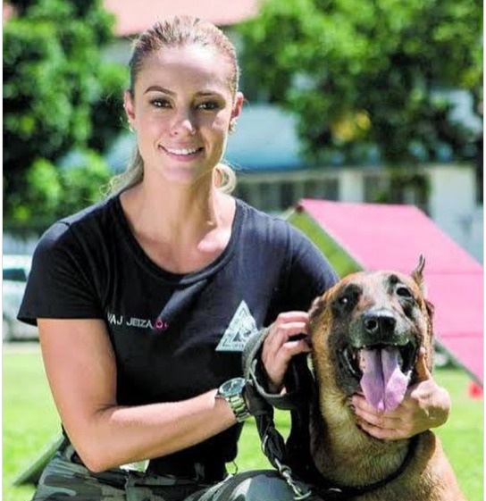 Iron, cão da major Jeiza em 'A força do Querer', morre de câncer