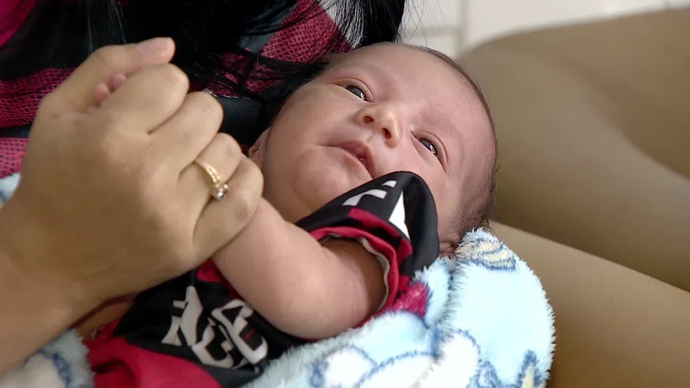 Pai registra filho em homenagem a jogadores do Fla e mãe surta: ‘estranho'