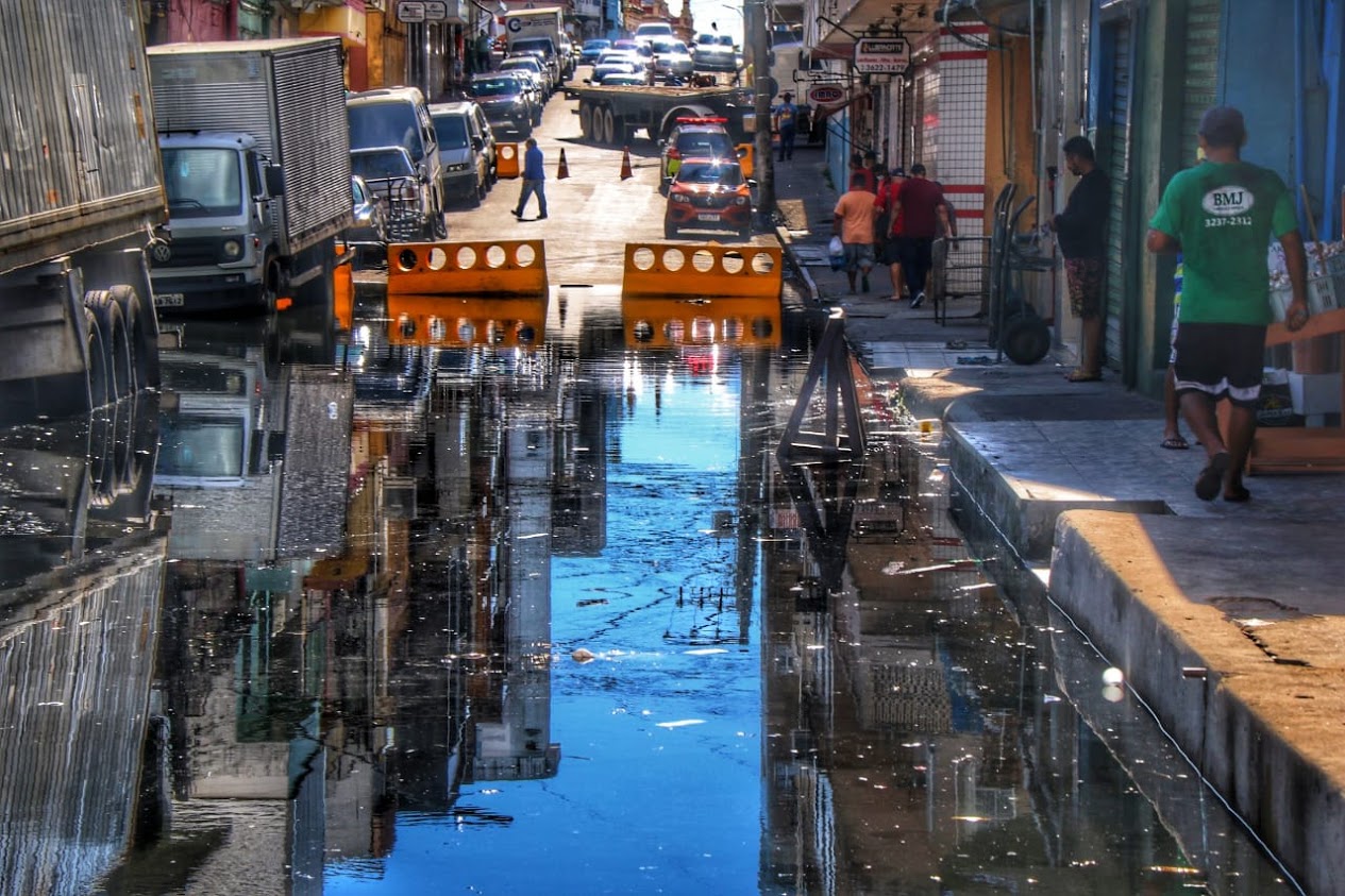 Com cheia histórica, cota do Rio Negro volta a subir nesta quarta-feira