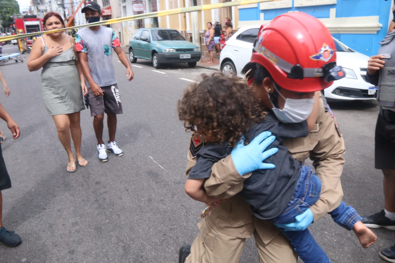 Secretaria de Saúde divulga estado de vítimas de incêndio em Manaus