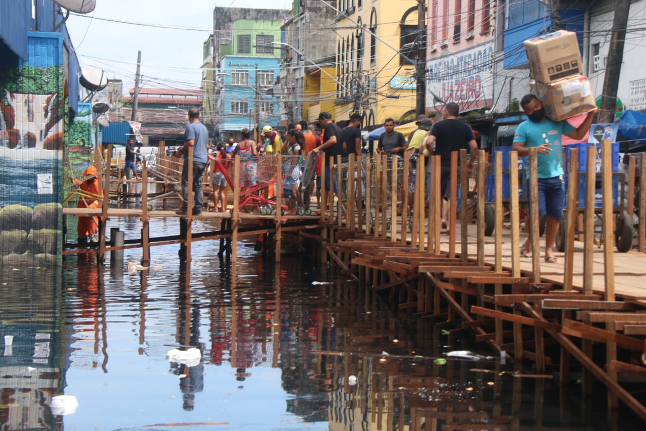 Cheia faz 6 cidades decretarem situação de emergência no Amazonas