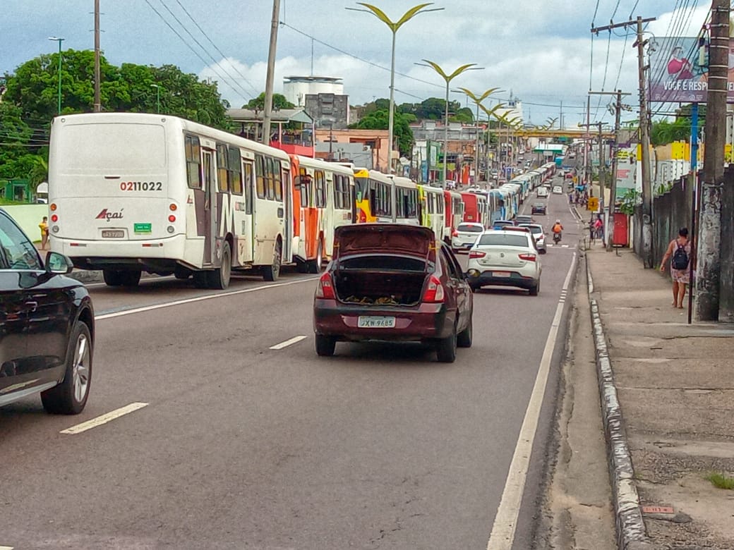 IMMU diz que não sabia sobre paralisação de ônibus e anuncia vacinação