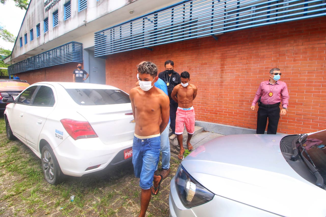 Dupla que matou homem a tiros enquanto ele dormia é presa em Manaus