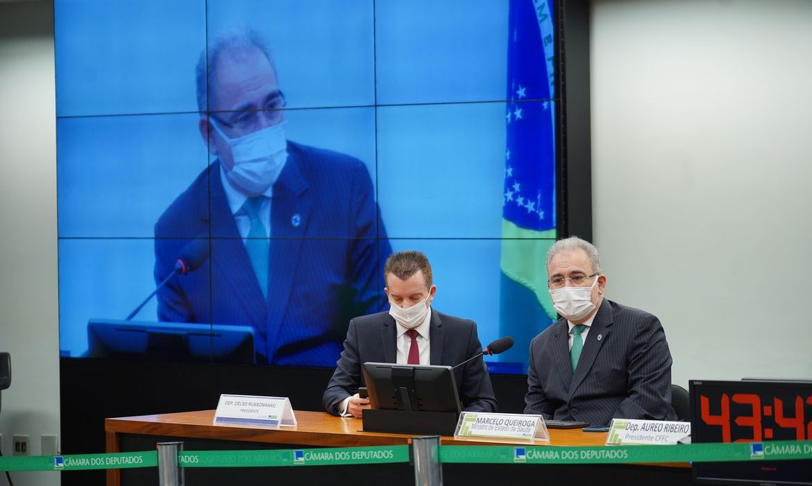 Ministro da Saúde diz que 3ª onda da Covid-19 é uma preocupação