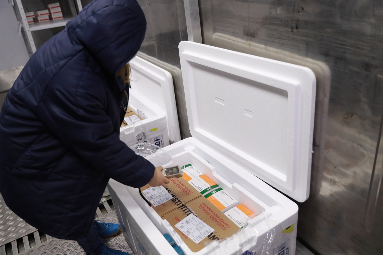 Amazonas recebe 21.800 doses da vacina CoronaVac contra a Covid-19