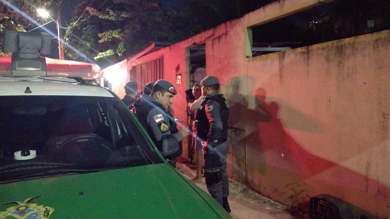Criminosos encapuzados invadem casa e matam homem em Manaus