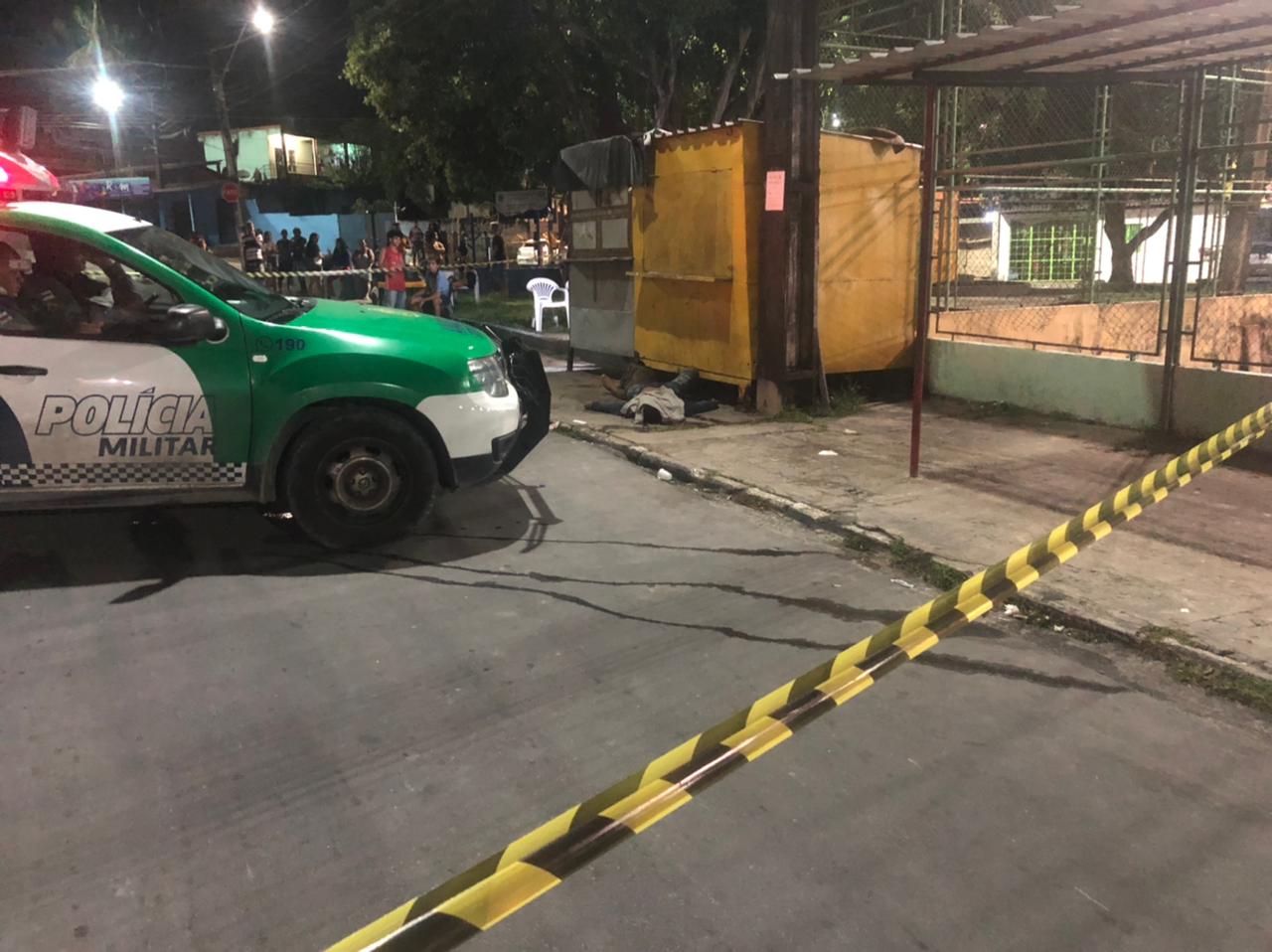 Dupla em moto executa jovem com tiros na cabeça em Manaus