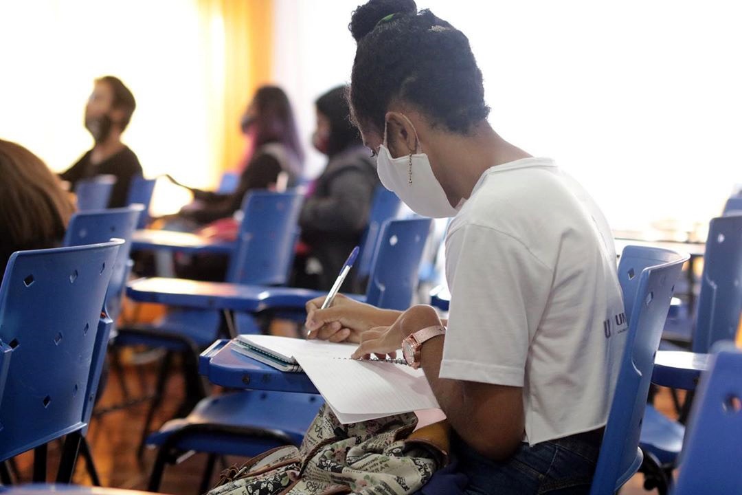 Igreja realiza aulas preparatórias gratuitas para vestibulares