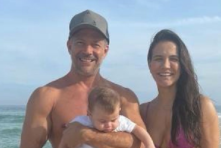 Bebê de Malvino Salvador e Kyra Gracie é internado no CTI