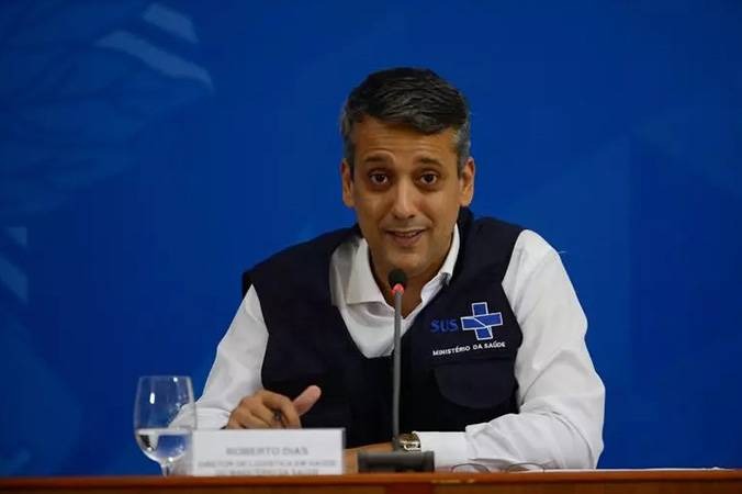 CPI vai ouvir servidor suspeito de pedir propina em compra de vacina