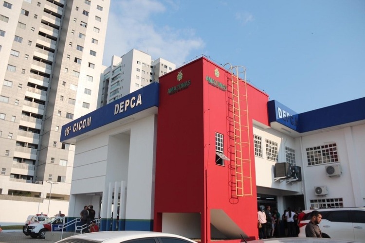 Homem é preso por descumprir medida protetiva de filha que estuprou em Manaus
