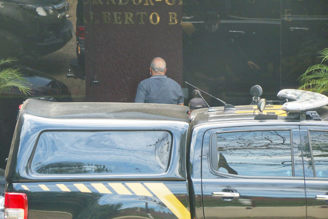 Quinto preso em operação do Gaeco é levado para sede do MP em Manaus