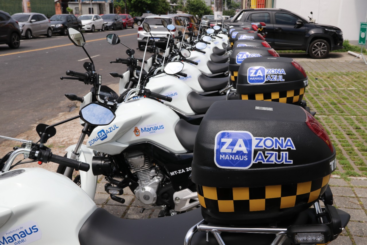 Zona Azul entrega cerca de 10 motos para garantir fiscalização no Centro de Manaus