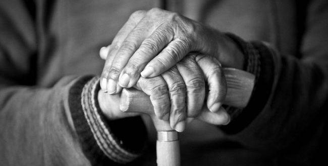 Homem é preso por agressão doméstica e psicológica contra a avó em Manaus