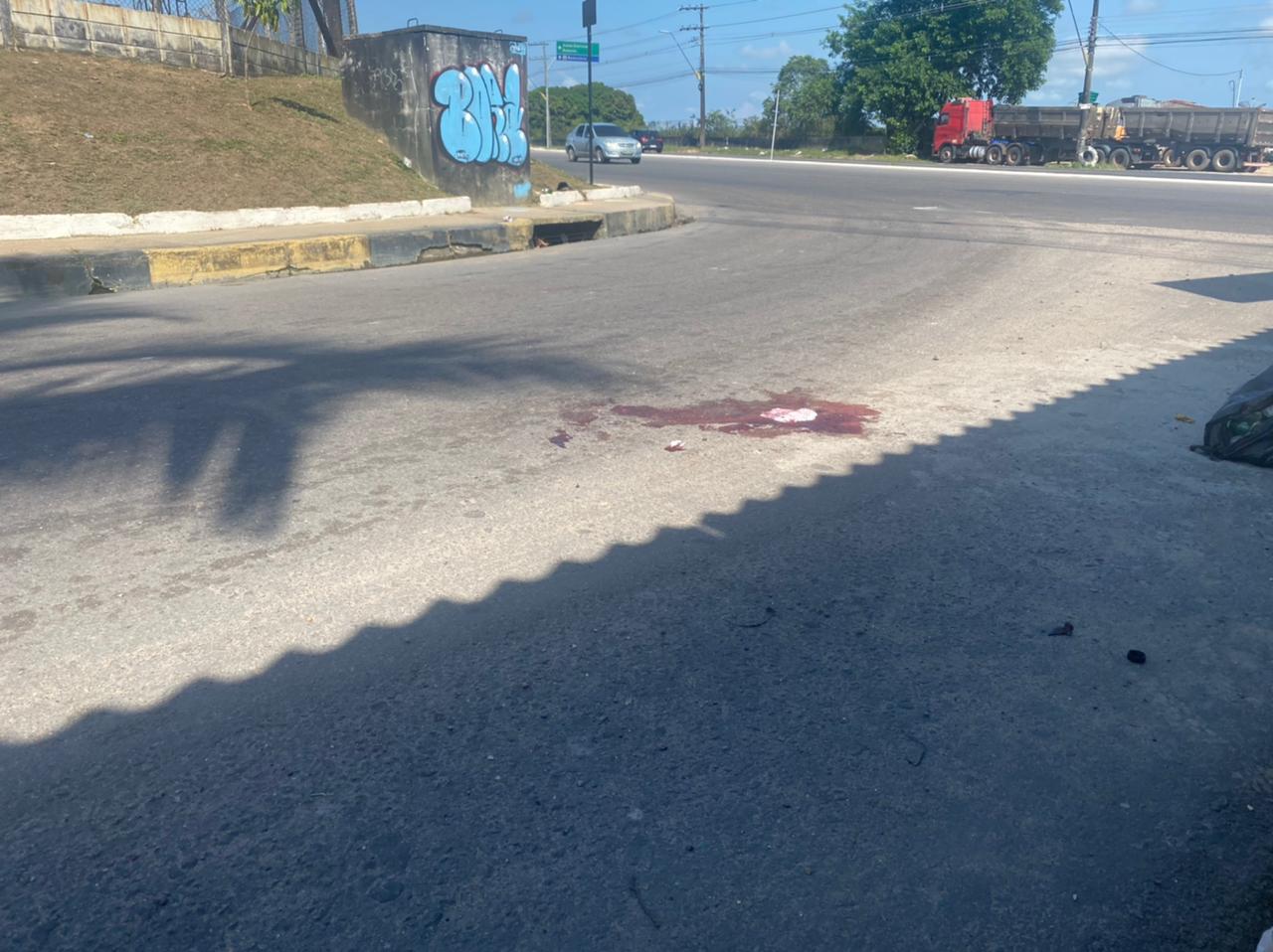 Marido mata mulher com 17 facadas em plena luz do dia em Manaus