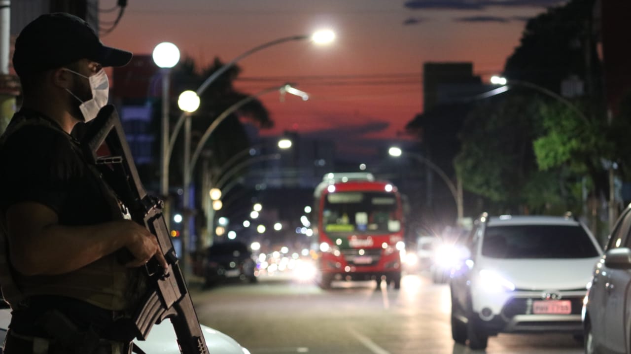 Polícia realiza operação em áreas comerciais alvos de assaltantes em Manaus