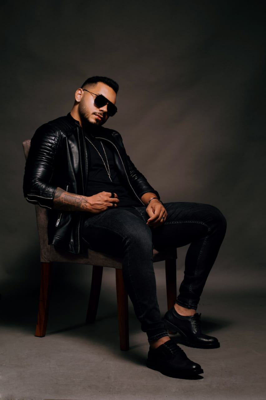  Nova promessa nacional, Mikael agita Vegas Pub neste sábado