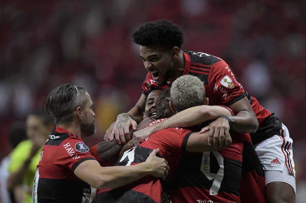 Flamengo goleia Olímpia em Brasília e vai à semifinal da Libertadores