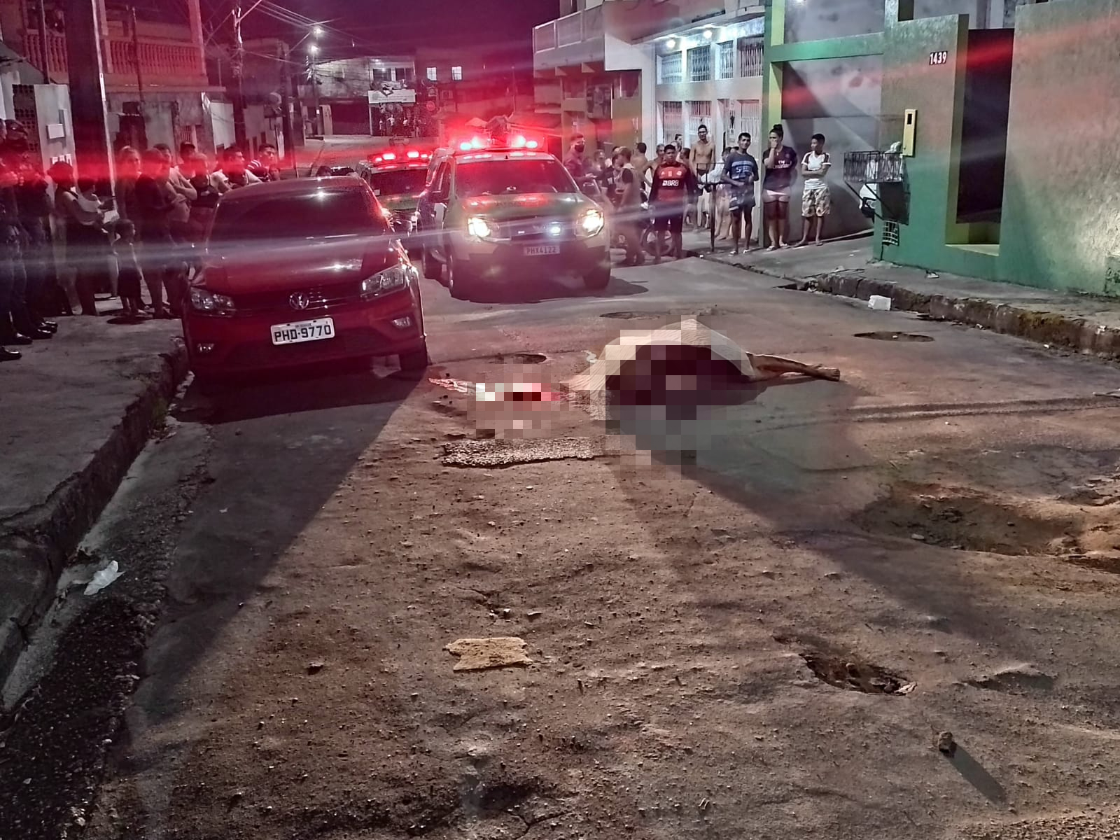 Vídeo mostra ataque criminoso que terminou com um morto e um baleado em Manaus