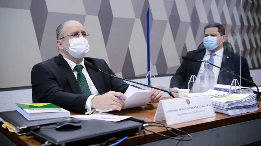 Senado aprova novo mandato de Aras na PGR