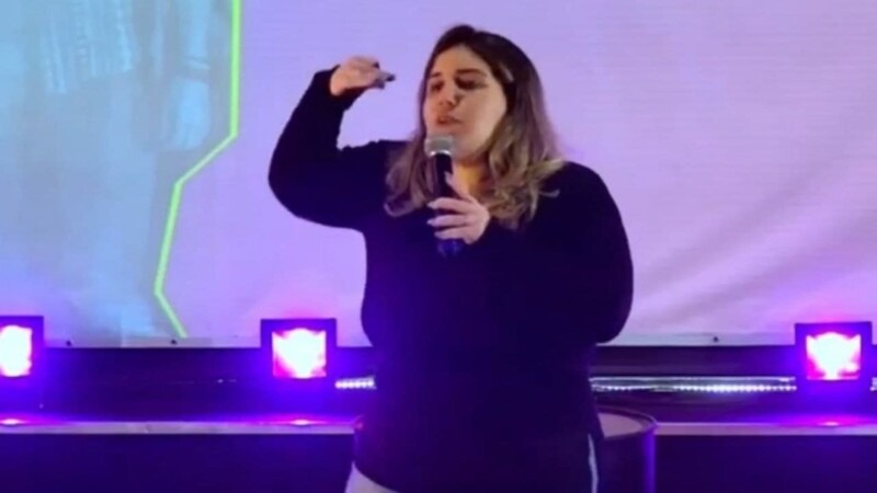Pastora vira ré na Justiça por discurso racista e homofóbico na internet