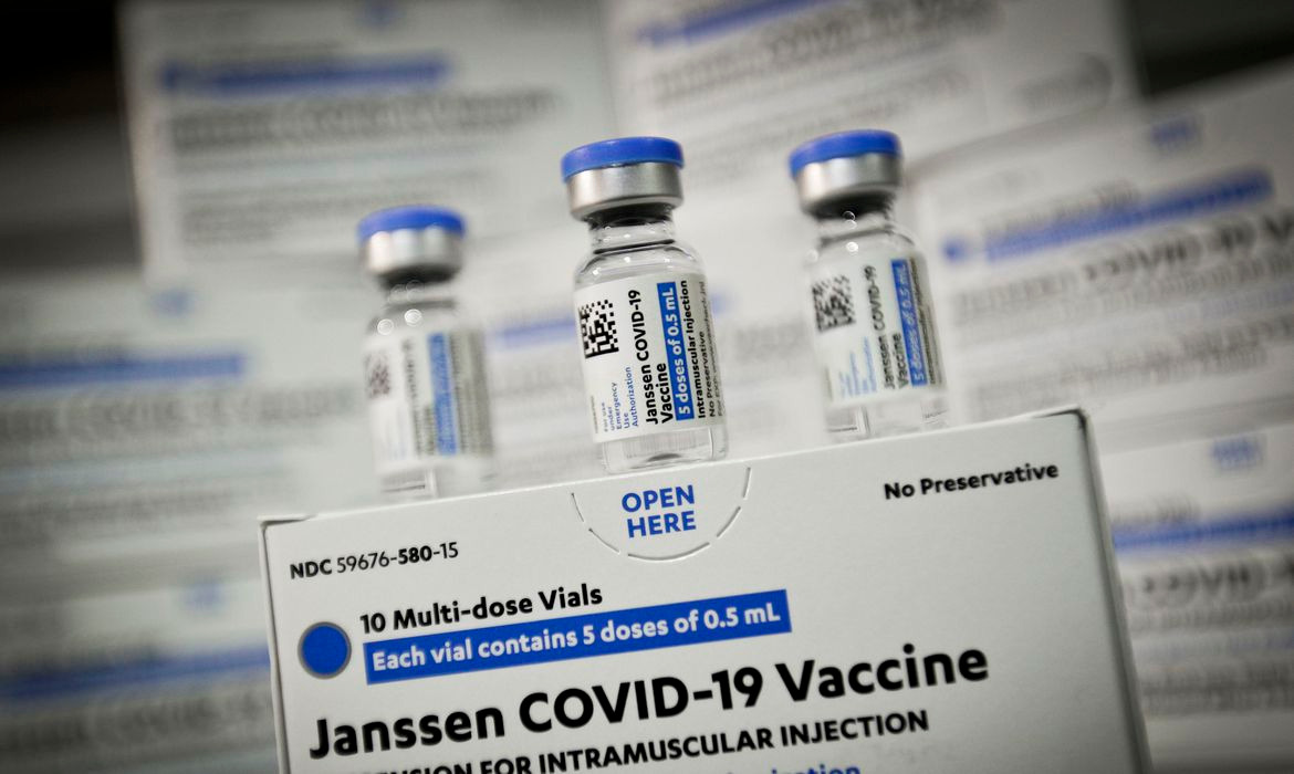 Anvisa aprova ampliação do prazo de validade da vacina da Janssen