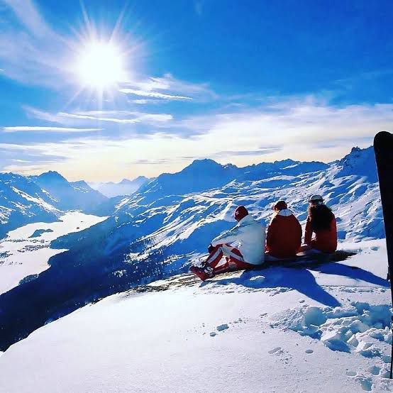 EUA irão aceitar turistas vacinados com Coronavac e Chile libera quarentena