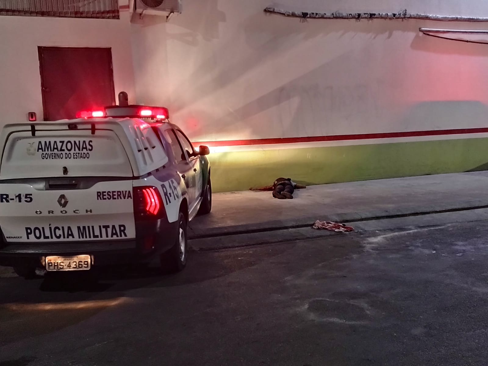 Suspeito de assalto é morto por justiceiro em Manaus; comparsa foi baleado