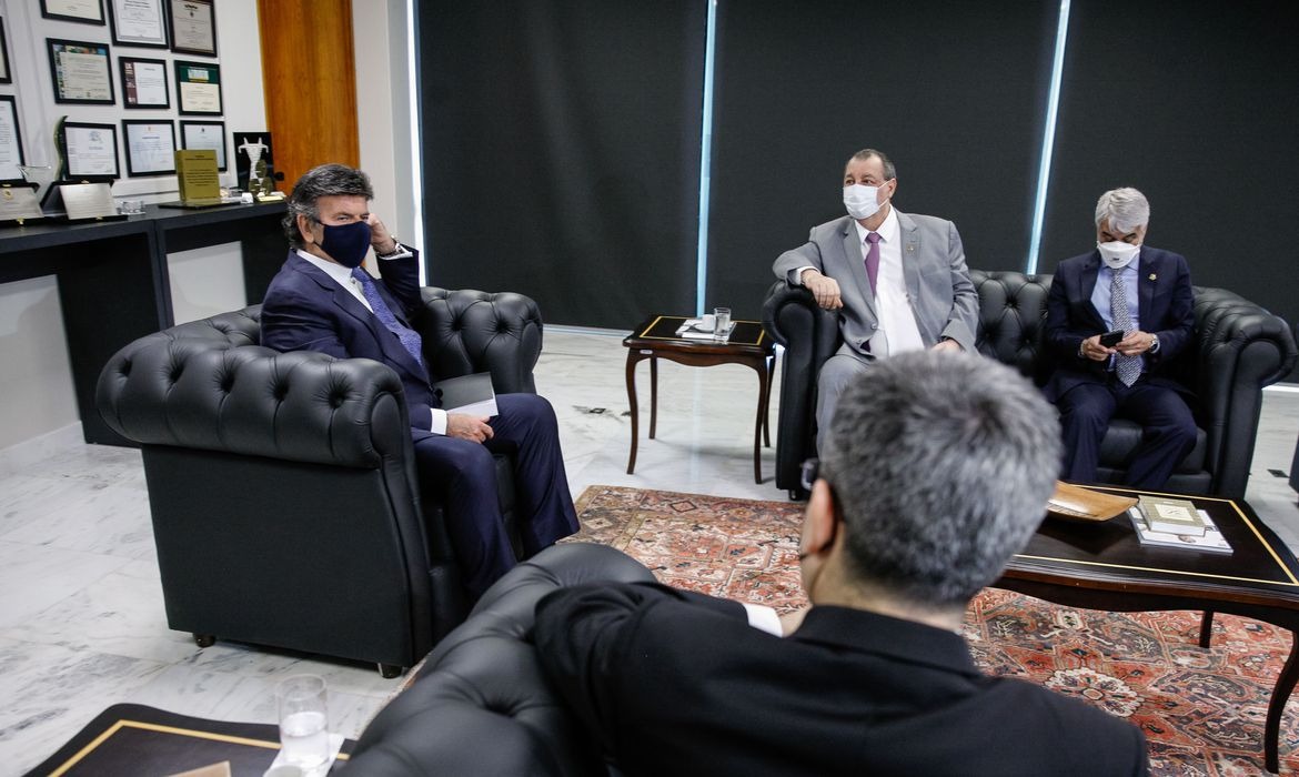 Presidente do STF recebe relatório final da CPI da Covid