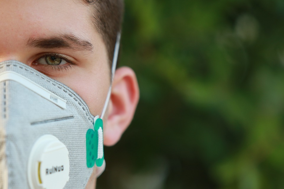 Covid-19: Brasil registra 15.268 casos e 389 mortes em 24 horas