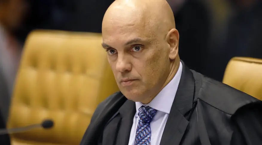 Moraes pede que CPI explique quebra de sigilo de redes sociais de Bolsonaro