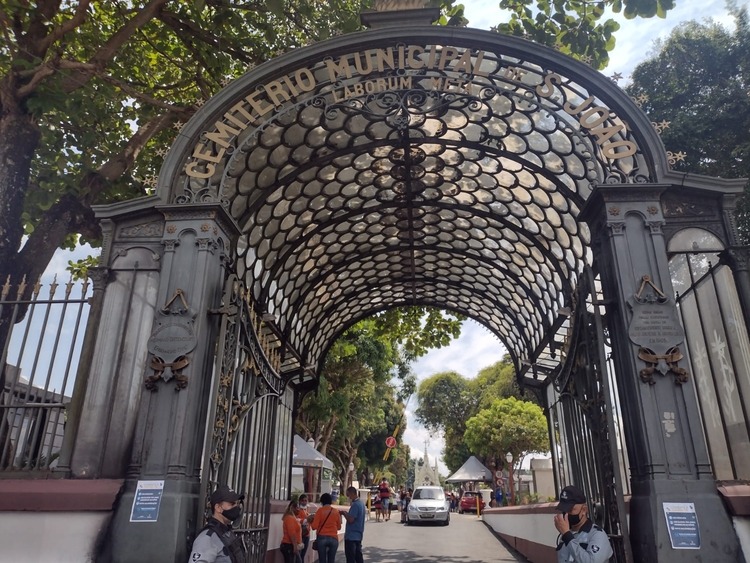 Cemitérios vão abrir de 7h às 18h no Dia de Finados em Manaus