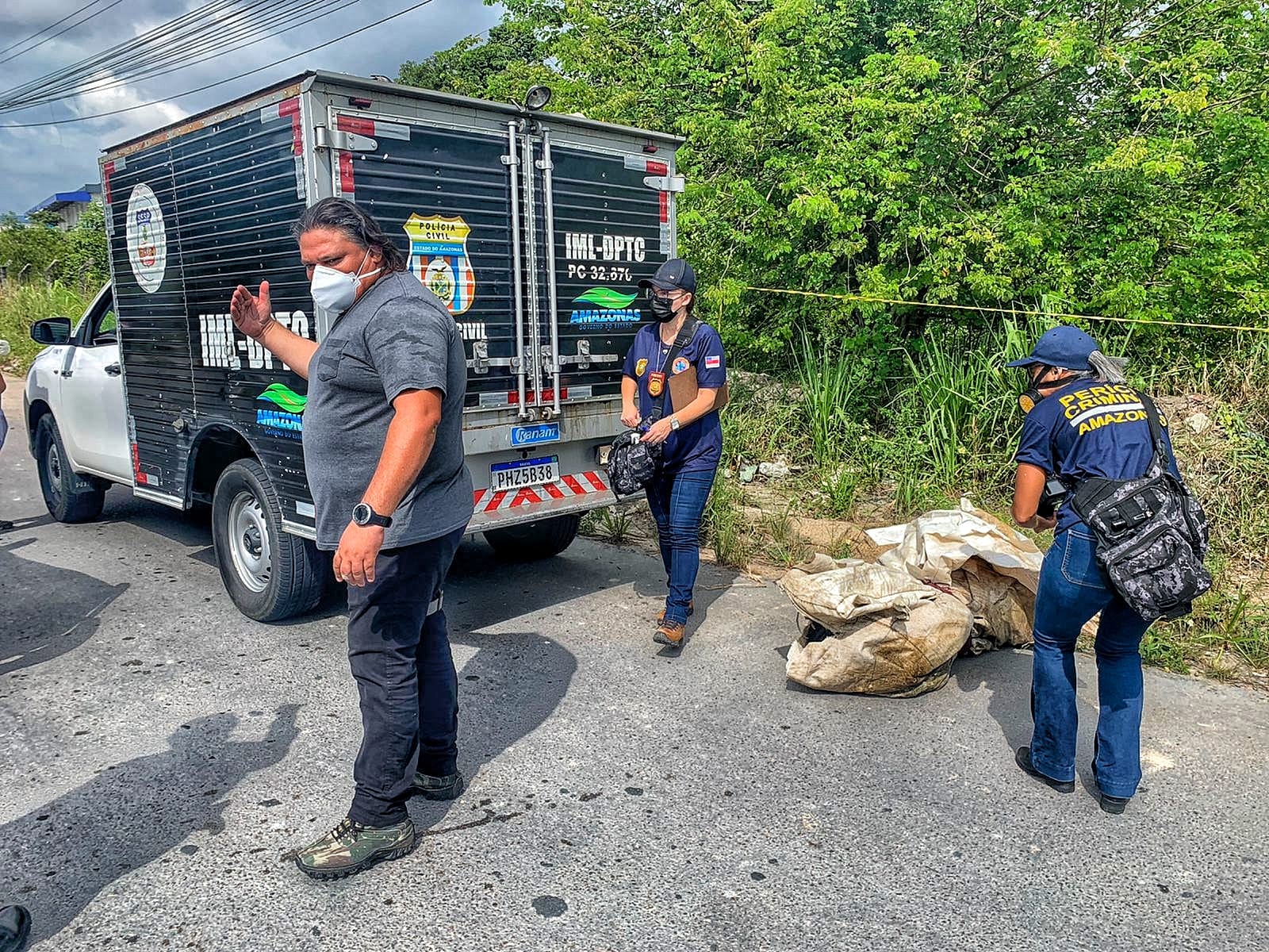 Corpo enrolado em saco é encontrado em bairro de Manaus