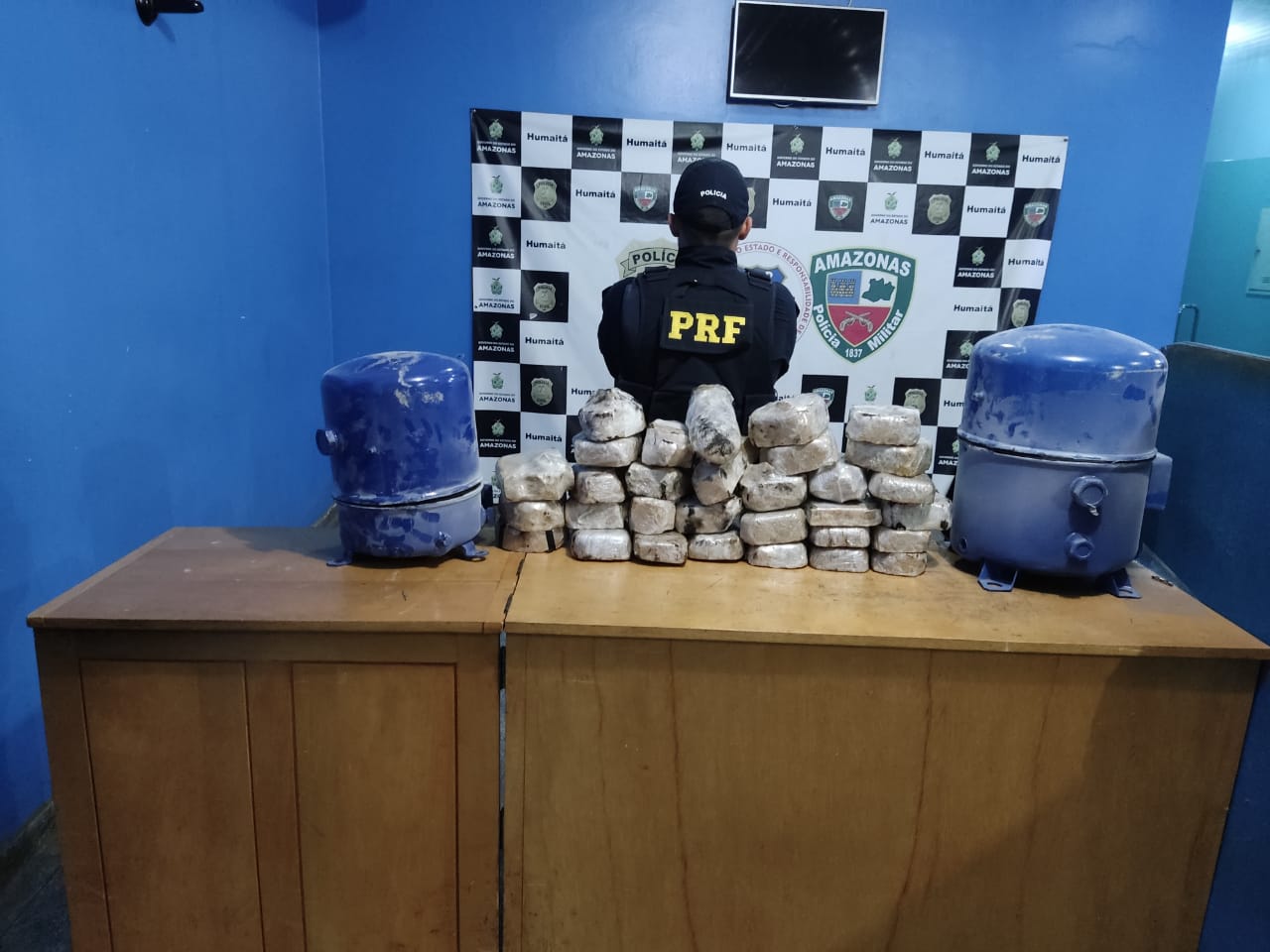 Homem é preso com drogas avaliadas em R$ 4 milhões em ônibus no Amazonas
