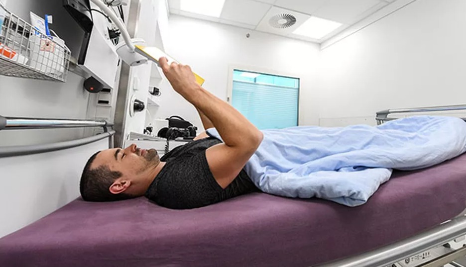 Nasa paga mais de R$ 68 mil para voluntários dormirem de cabeça para baixo