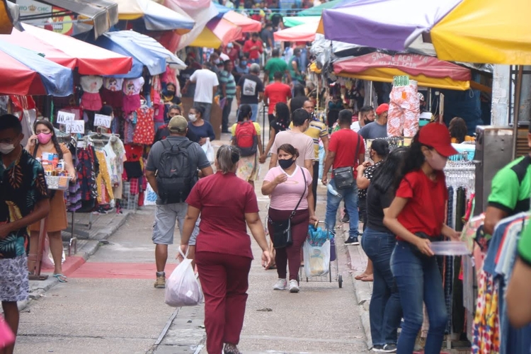 Centro de Manaus é local preferido para as compras de Natal, diz pesquisa