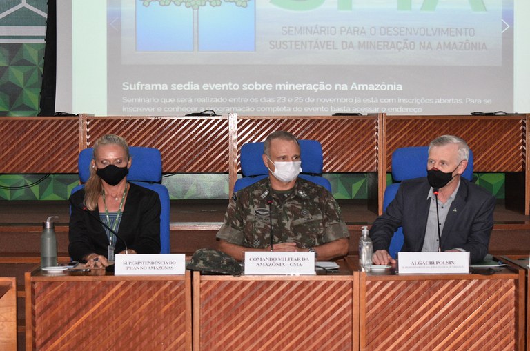 Interligação digital via cabos ópticos no interior do Amazonas é destaque na Suframa