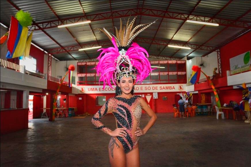 Rainha de bateria da ‘A Grande Família’ vence concurso nacional